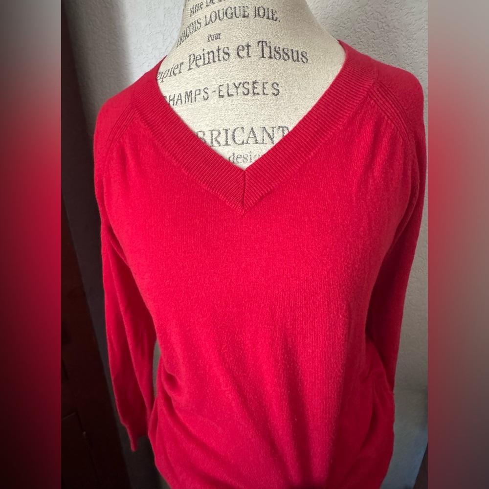 Large Motherhood Maternity Vibrant Red V-Neck Sweater